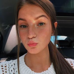 Meet your Posher, Ava